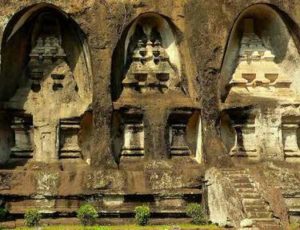 Die Gunung Kawi Sind Königsgräber Auf Bali.