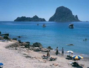 Blick von der Cala d'Hort auf die legendäre Insel Vedra