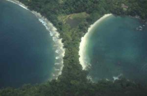 Strand im Nationalpark Manuel Antonio in Costa Rica