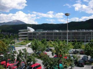 Parkhaus am Flughafen Innsbruck