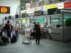 Check-In-Schalter Flughafen Klagenfurt